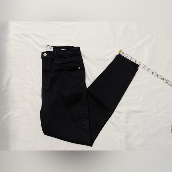 Frame Ali High Rise Cigarette Jeans - Picture 13 of 15